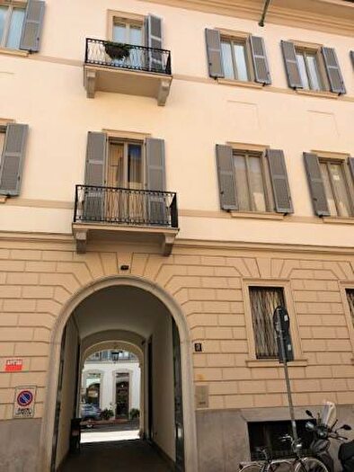 Appartamento con 6 locali in affitto in Via Giuseppe Sacchi, Cadorna Castello, Milano