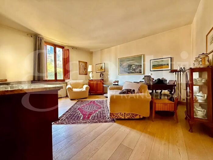 Casa con 8 locali in vendita in Fucecchio