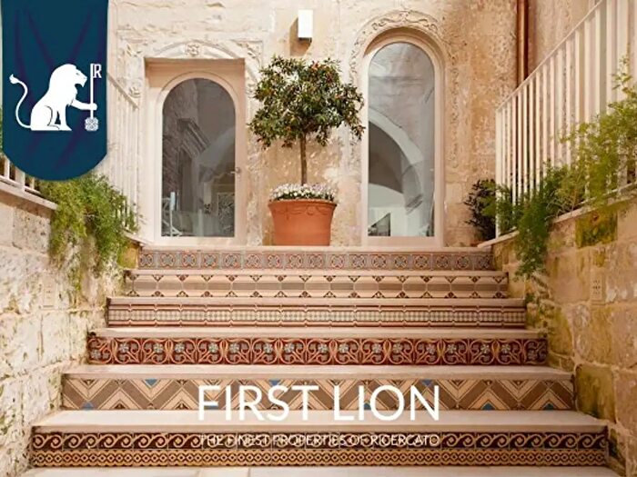 Casa con 6 locali in vendita in Via Vittorio Emanuele II, Lecce