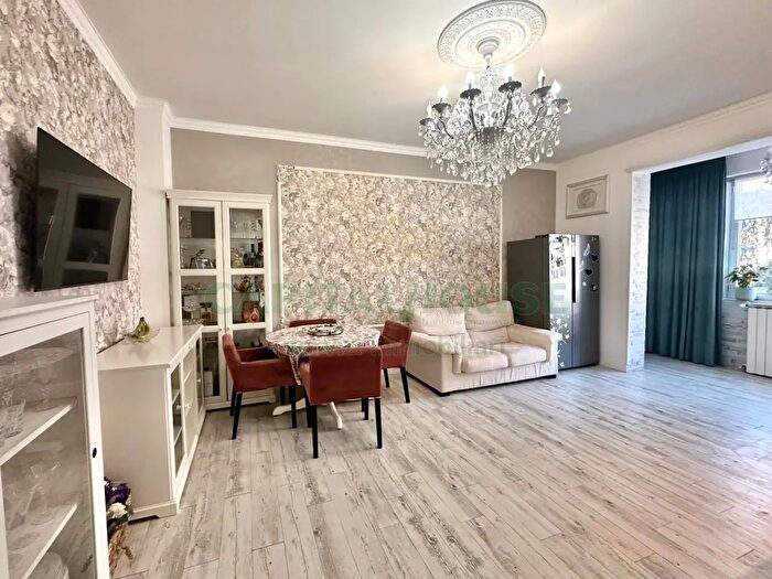 Appartamento quadrilocale in vendita in Via Alberto Trauzzi, Bologna
