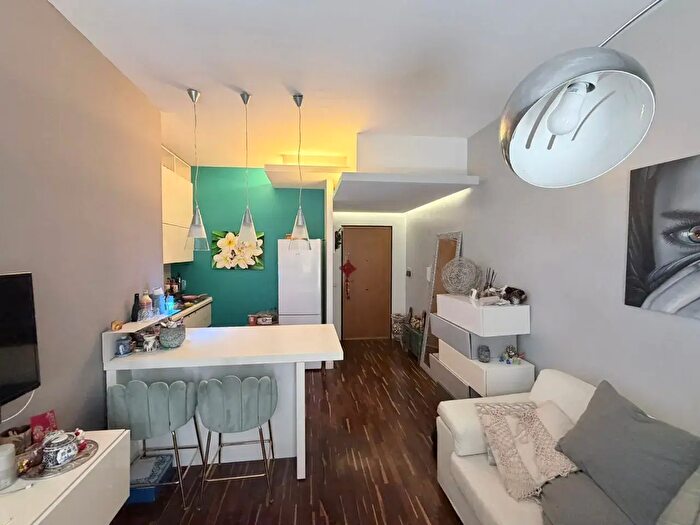 Appartamento bilocale in vendita in Via Courmayeur, Roma