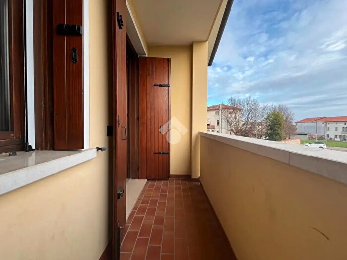 Appartamento quadrilocale in vendita in Via Moretti, Nervesa Della Battaglia