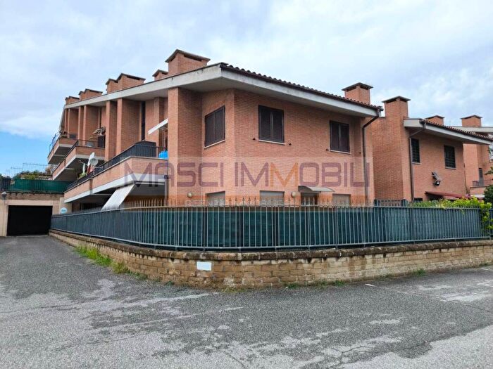 Appartamento quadrilocale in affitto in Via U Terracini, Fiano Romano