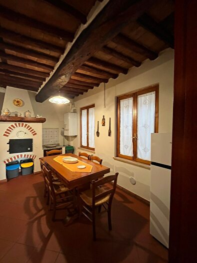 Appartamento con 6 locali in vendita in Napoleone, Lucca