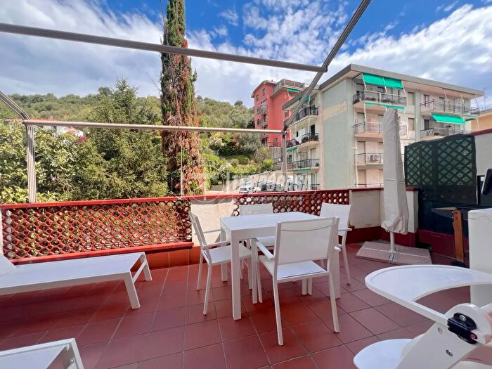 Appartamento monolocale in vendita in Via Cassinelli, Celle Ligure