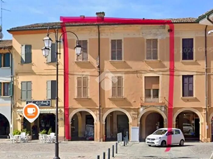 Casa con 7 locali in vendita in Via Gramsci, Castelnovo Di Sotto