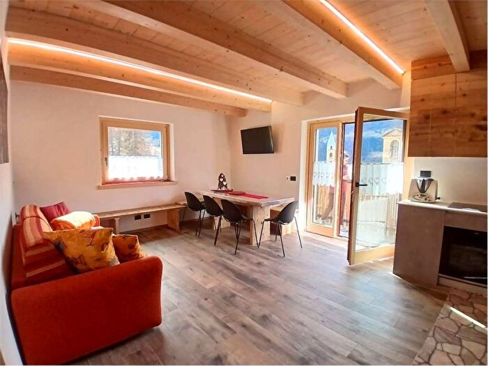 Appartamento quadrilocale in affitto in Via Sassello, Centro, Bormio