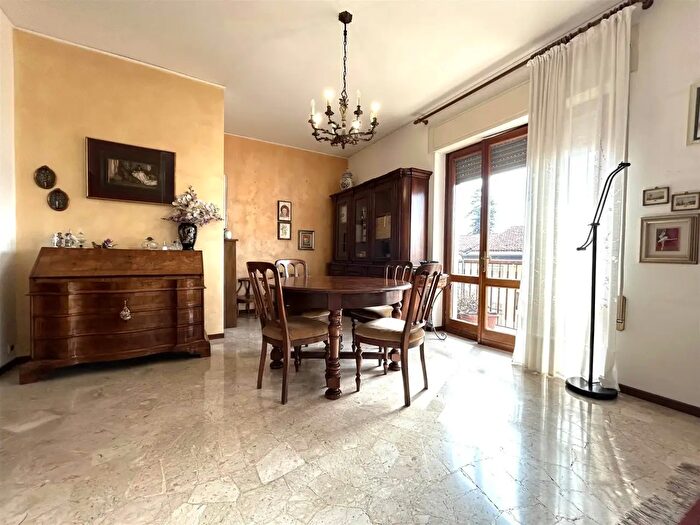 Appartamento con 6 locali in vendita in Via Gualdino Colleoni, Thiene