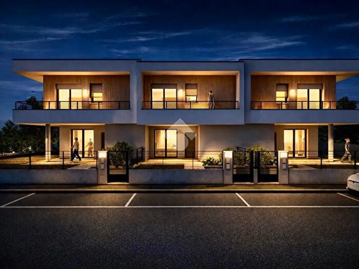 Casa quadrilocale in vendita in Via Curno, Curno