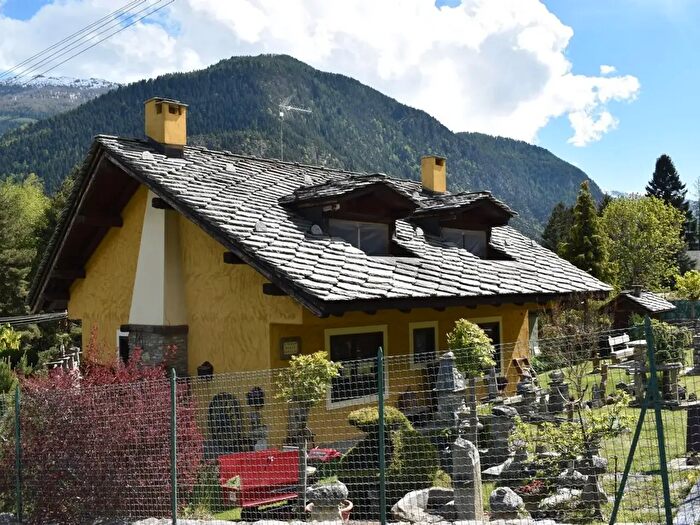 Appartamento trilocale in vendita in Via delle Faurie, Salbertrand
