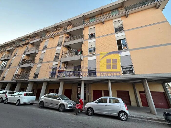 Appartamento trilocale in vendita in Via Imperatore Costantino, Brindisi