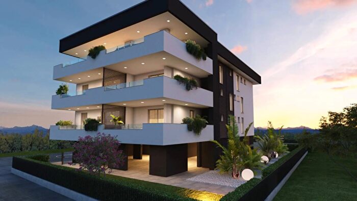 Appartamento trilocale in vendita in Via Toscana Monza, Monza