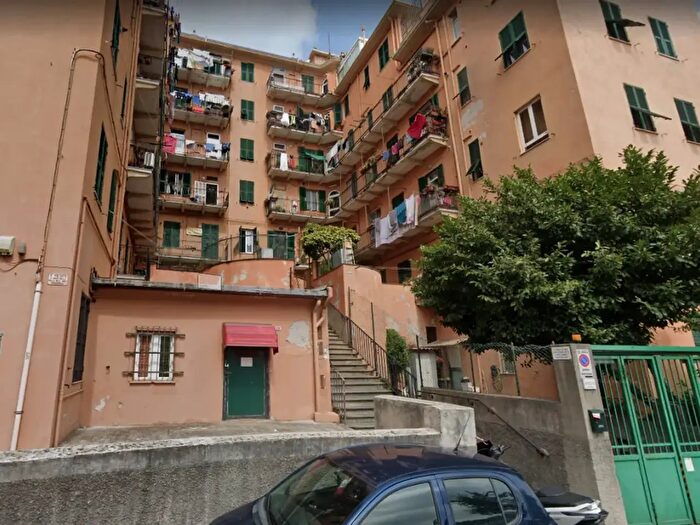 Appartamento bilocale in affitto in Via a Burlando, Genova