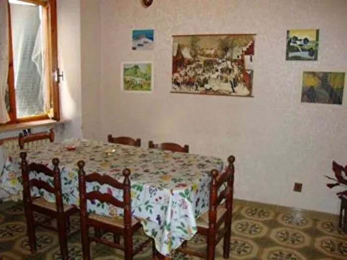 Casa con 5 locali in vendita in Capodimonte, Capodimonte