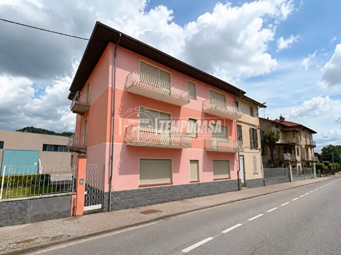 Appartamento quadrilocale in vendita in Via Milano, Biella