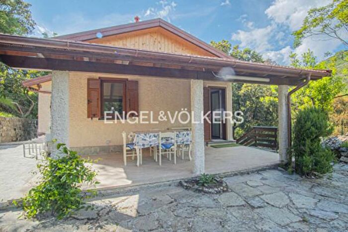 Casa trilocale in affitto in Località Gea, Deiva Marina