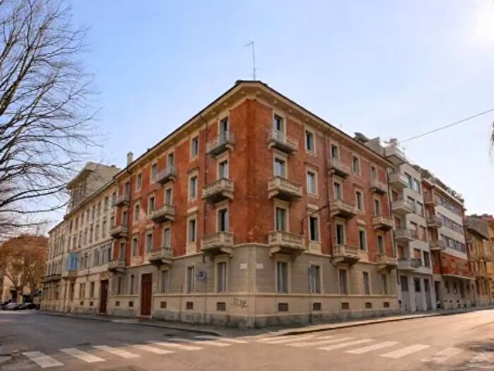 Appartamento trilocale in vendita in Via Amerigo Vespucci, Torino