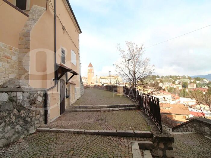 Appartamento trilocale in vendita in Via Immacolata, Rivisondoli