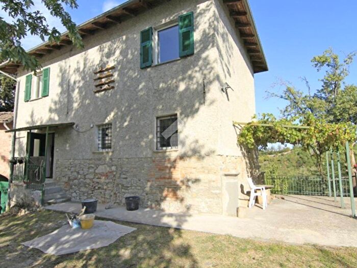 Appartamento trilocale in affitto in Via Cadegualchi, Parodi Ligure