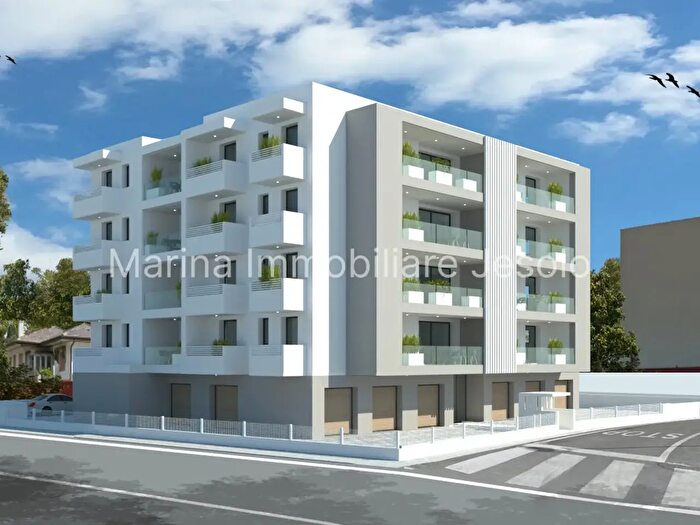 Appartamento quadrilocale in vendita in Via Maggio, Jesolo