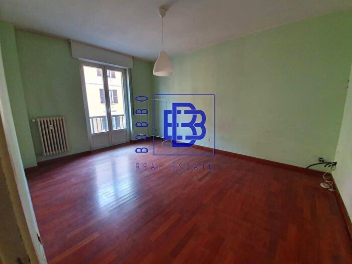 Appartamento trilocale in affitto in Via Spartaco, Montenero, Milano