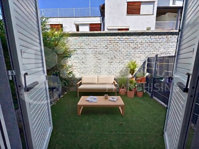 Appartamento trilocale in vendita in Via del Faggiolo, Bologna