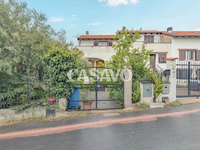 Casa quadrilocale in vendita in Via Maccagne, Toirano