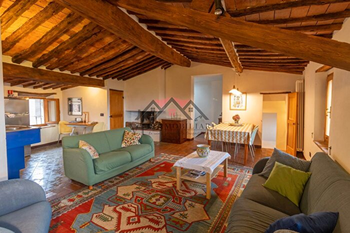 Appartamento quadrilocale in vendita in Radicondoli