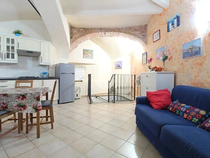 Appartamento bilocale in vendita in Via Strafforello, Imperia