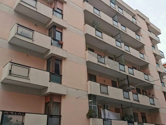 Appartamento con 5 locali in vendita in Via l Gallucci, Catanzaro