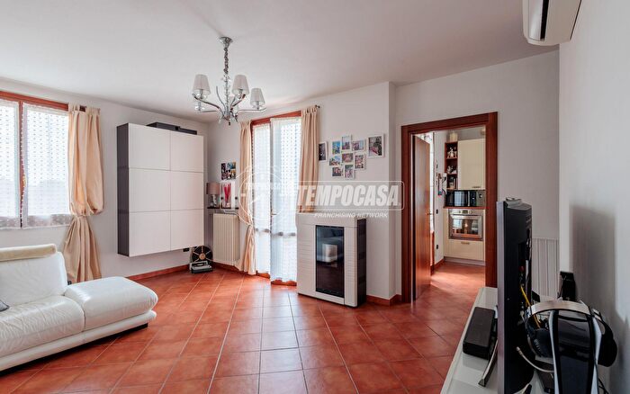 Appartamento trilocale in vendita in Strada Pavesi, Collecchio