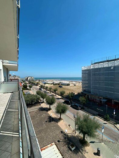 Appartamento con 5 locali in vendita in Viale Romagna, Ravenna