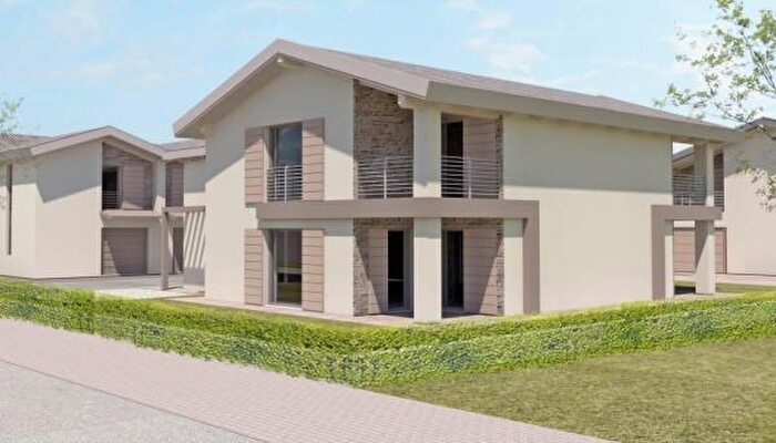 Casa quadrilocale in vendita in Reggio Emilia