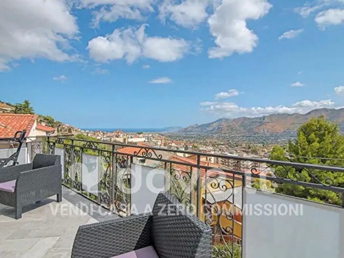 Appartamento trilocale in vendita in Via del Monte, Monreale