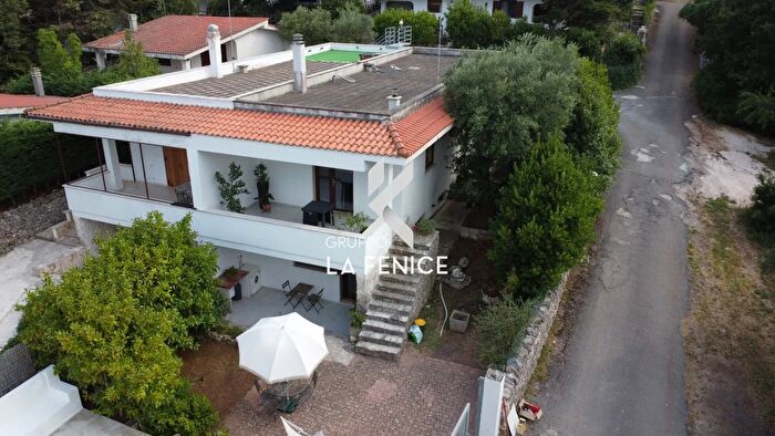 Casa quadrilocale in vendita in Contrada Abate Melchiorre, Ostuni