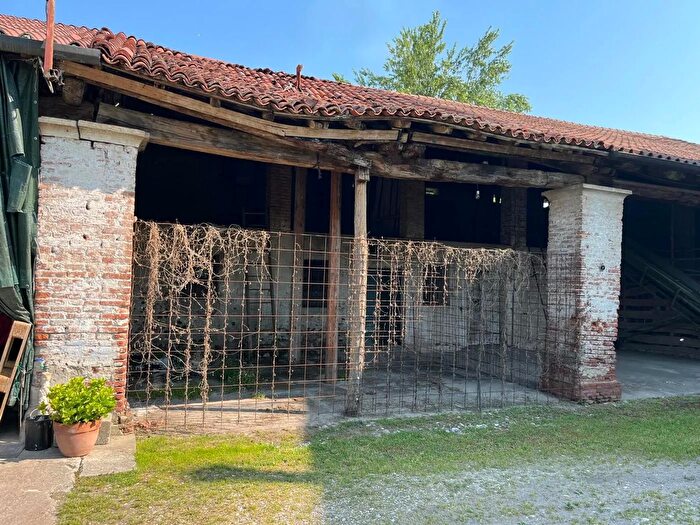 Casa in vendita in Via Casonetto, Pozzoleone