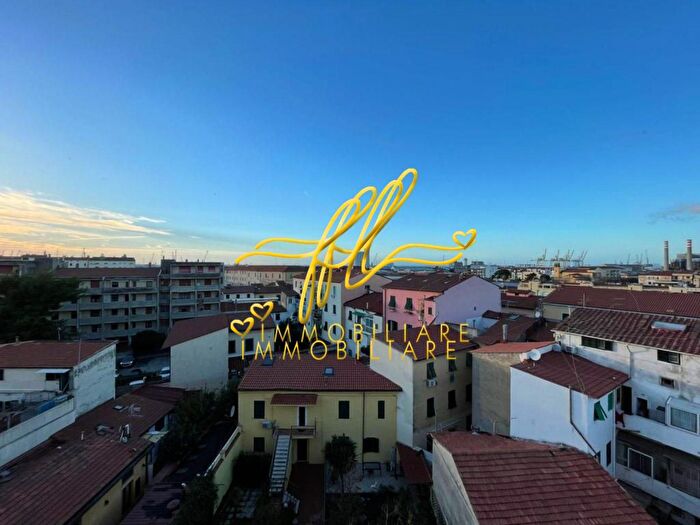 Appartamento con 5 locali in vendita in Livorno