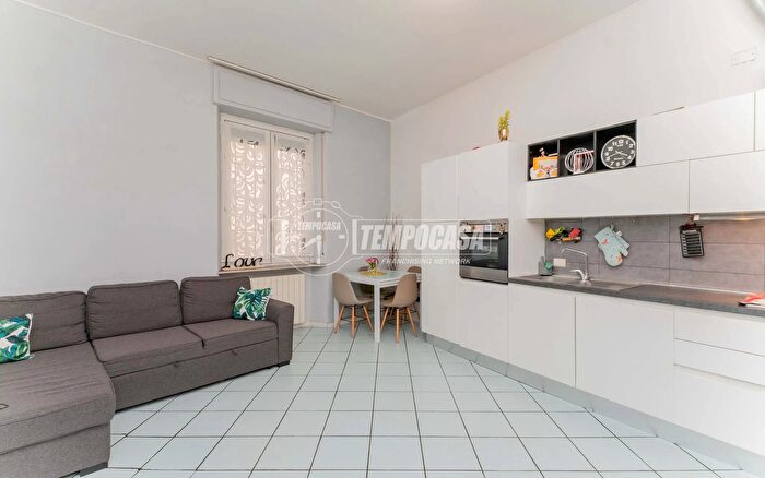 Appartamento bilocale in vendita in Via Alessandro Volta, Novate Milanese