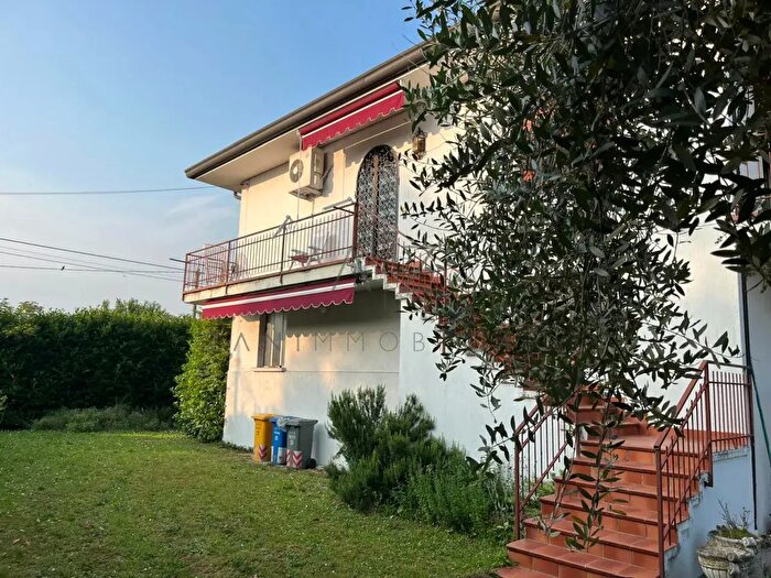 Casa trilocale in vendita in Via Circonvallazione Ovest, Castelfranco Veneto