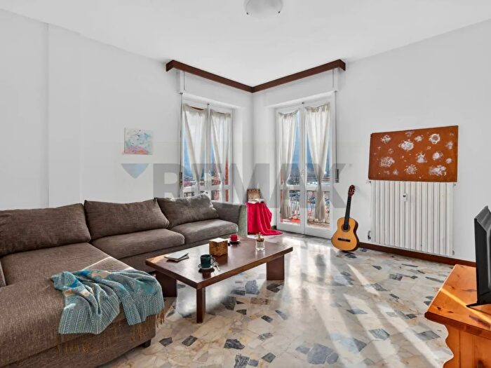 Appartamento con 5 locali in vendita in Viale Promessi Sposi, Valmadrera