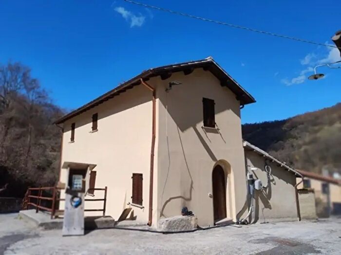 Casa con 7 locali in vendita in Comune di Preci, Preci