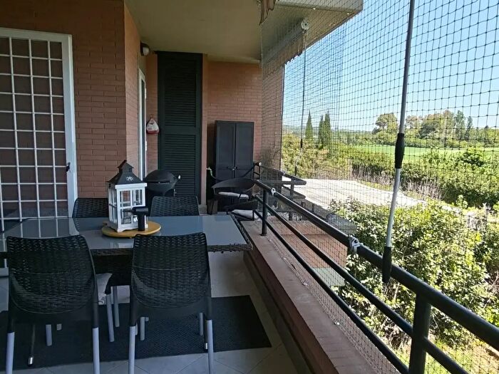 Appartamento trilocale in vendita in Roma