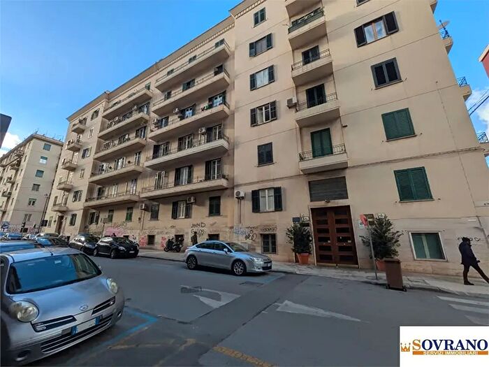 Appartamento con 5 locali in vendita in Palermo
