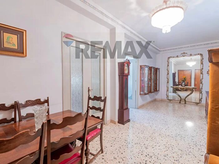 Appartamento con 6 locali in vendita in Via Sampolo, Palermo