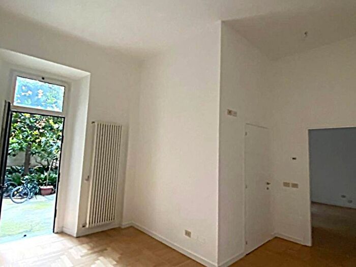 Appartamento bilocale in affitto in Via Bartolomeo Eustachi, Morgagni, Milano