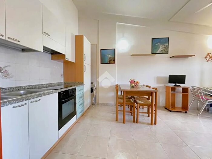 Appartamento bilocale in vendita in Via Nievo, Villasimius