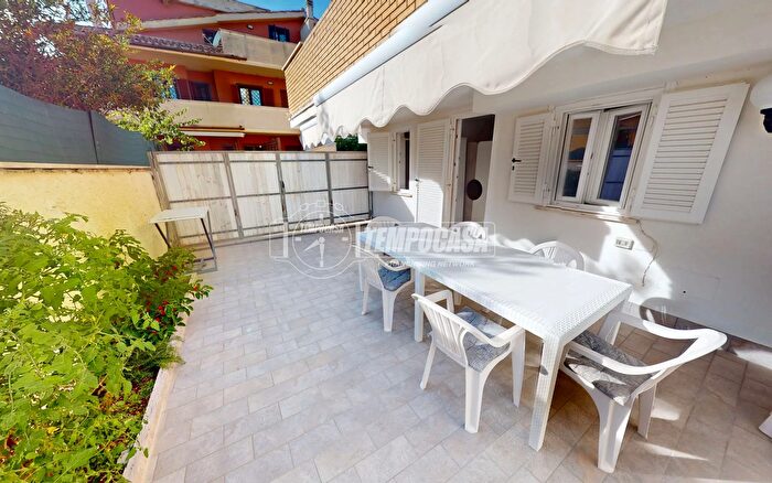 Appartamento trilocale in vendita in Via Arenile di Torre Flavia, Ladispoli