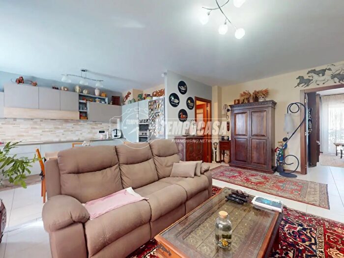 Appartamento con 5 locali in vendita in Via Cesare Vinaj, Cuneo