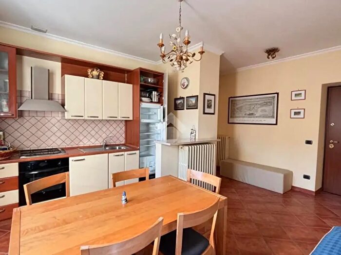 Appartamento trilocale in vendita in Largo Tavernanova, Isola Del Liri