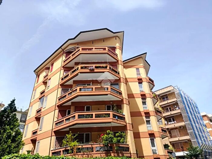 Appartamento quadrilocale in vendita in Via Alessandro De Franciscis, Caserta